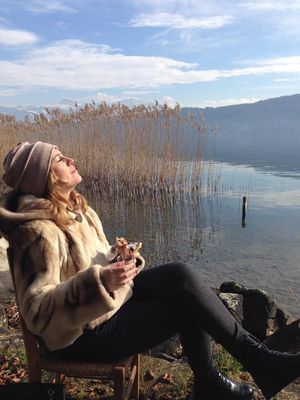 фото Інна Кирилюк у Цюрихського озера в Боллінгені